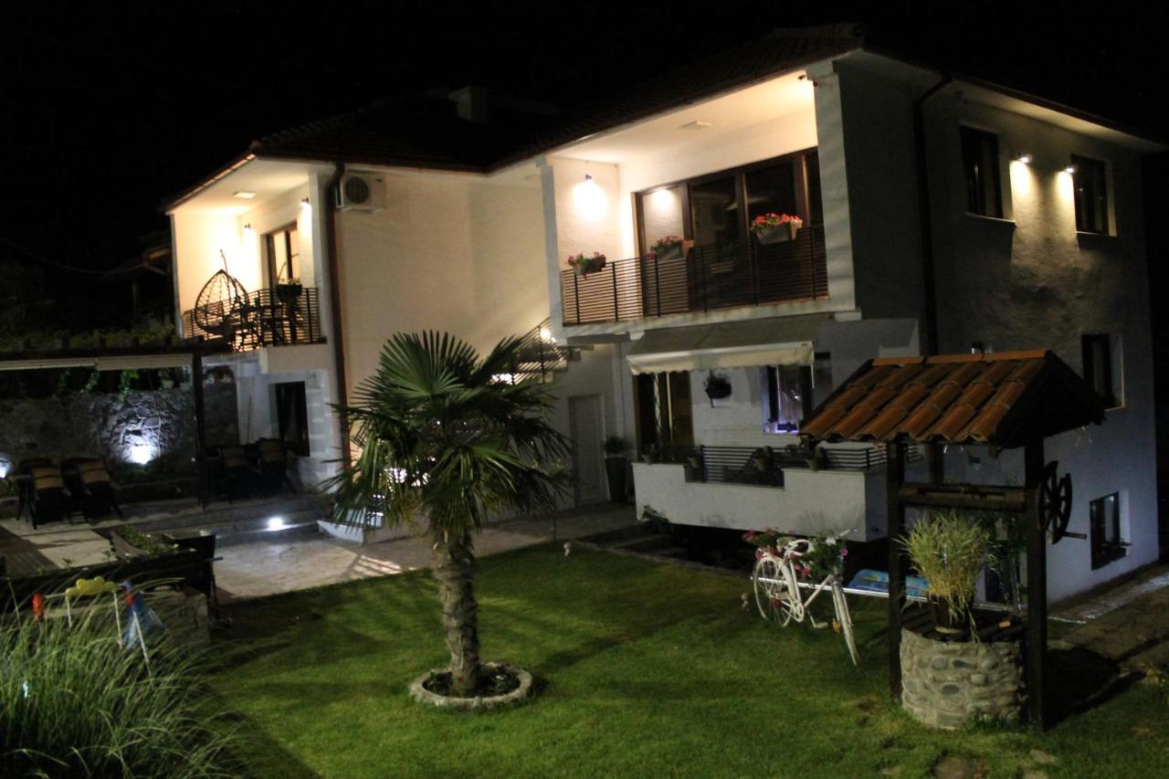 Belov Rooms And Apartments Demir Kapı Dış mekan fotoğraf