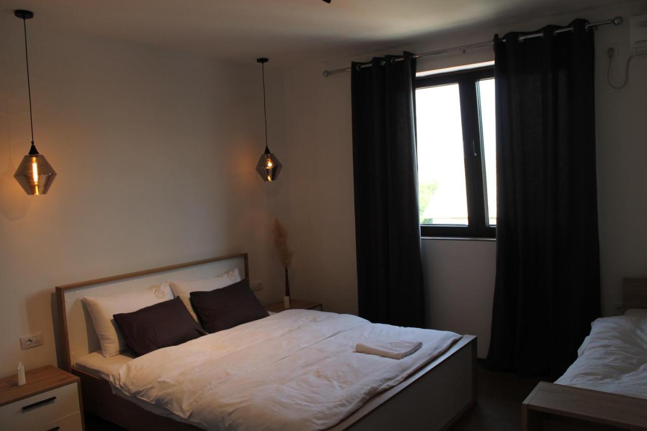 Belov Rooms And Apartments Demir Kapı Dış mekan fotoğraf